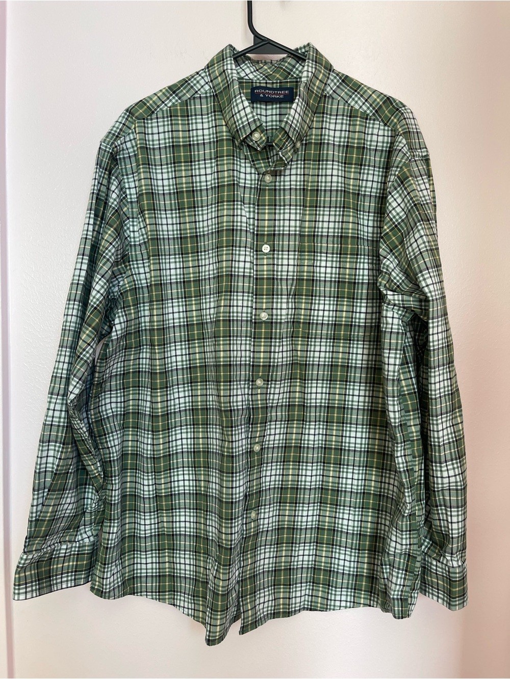 Roundtree & Yorke Olive and White Plaid Button-Down Shirt